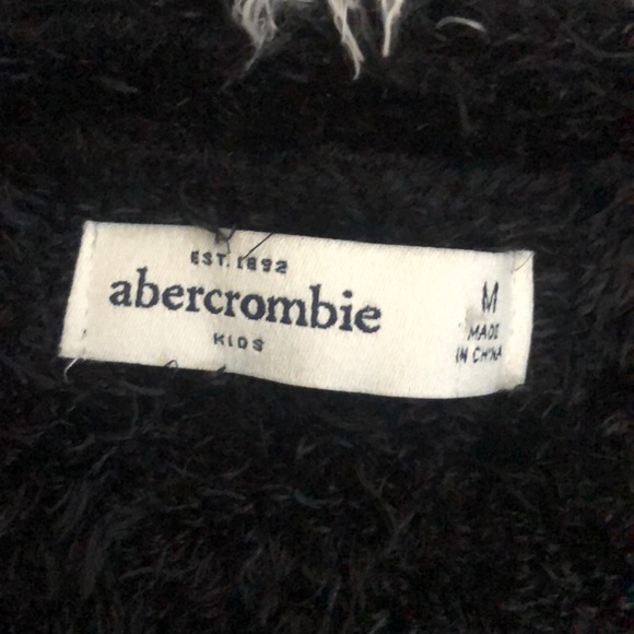 Abercrombie kids sweater black and white size M - Picture 3 of 3